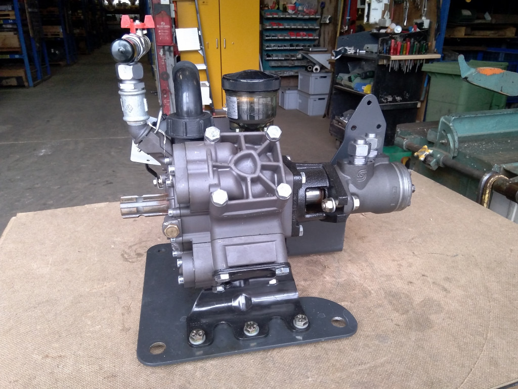 Bomag BM2000-75 - - Hydraulic pump for Construction machinery: picture 3 Bomag BM2000-75 - - Hydraulic pump for Construction machinery: picture 3