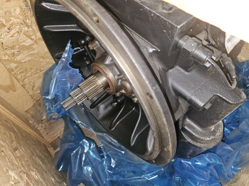 Case 84327511 - 84239309 - Gearbox for Construction machinery: picture 3 Case 84327511 - 84239309 - Gearbox for Construction machinery: picture 3