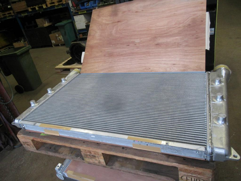 Case LN002560 - Intercooler for Construction machinery: picture 4 Case LN002560 - Intercooler for Construction machinery: picture 4
