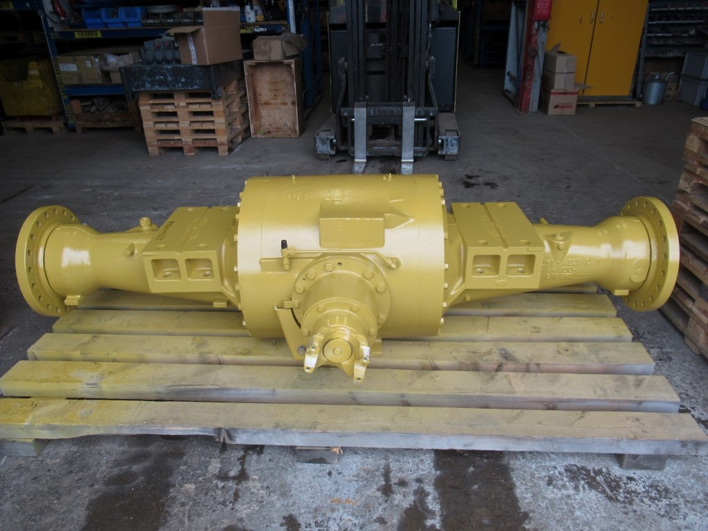 Caterpillar 2514522 - Front axle for Construction machinery: picture 1 Caterpillar 2514522 - Front axle for Construction machinery: picture 1