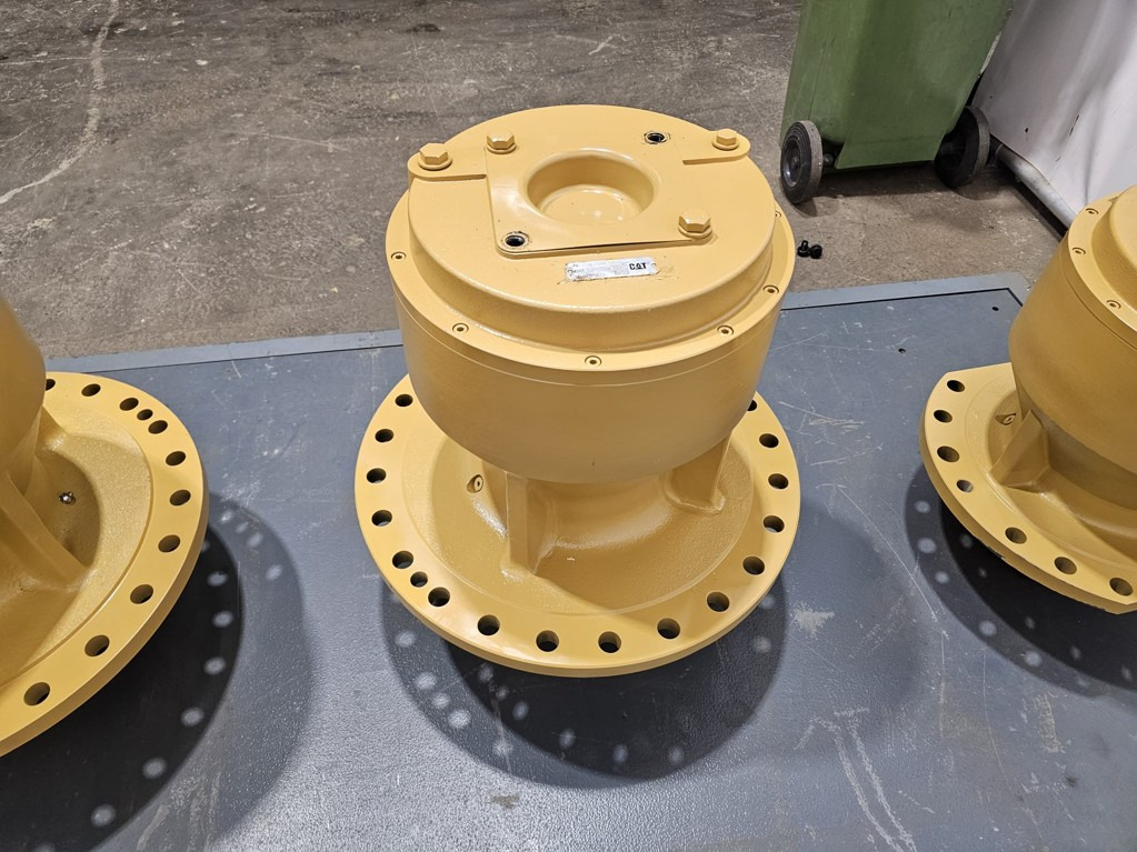 Caterpillar 5367288 - Axle and parts for Construction machinery: picture 3 Caterpillar 5367288 - Axle and parts for Construction machinery: picture 3