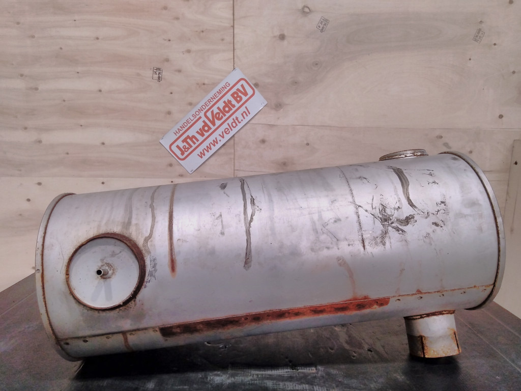 Hitachi 4346631 - Muffler for Construction machinery: picture 3 Hitachi 4346631 - Muffler for Construction machinery: picture 3
