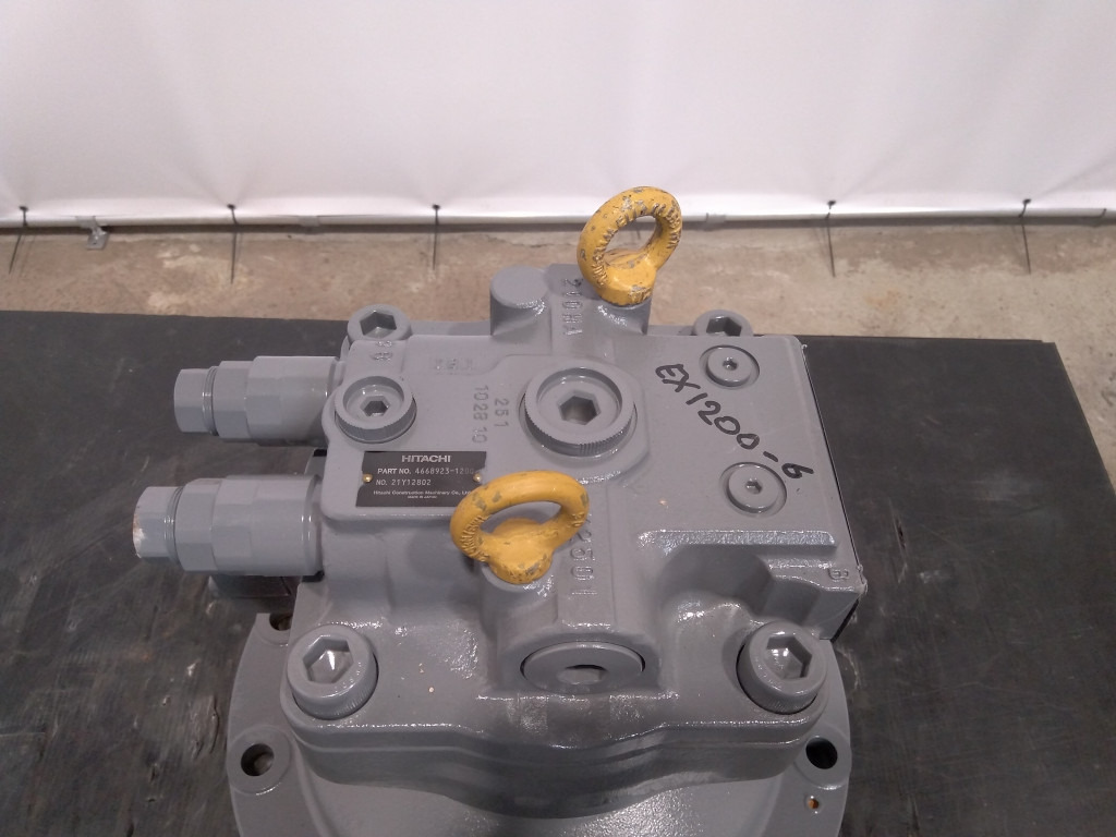 Hitachi 4668923 - PG200044 - Swing motor for Construction machinery: picture 2 Hitachi 4668923 - PG200044 - Swing motor for Construction machinery: picture 2