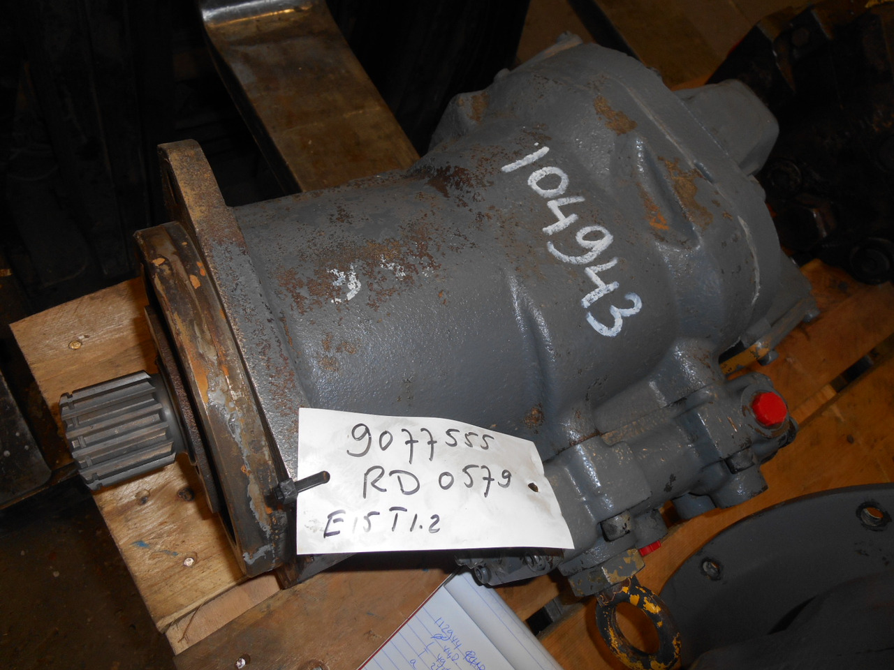 Hitachi 9077555 - - Hydraulic pump for Construction machinery: picture 1 Hitachi 9077555 - - Hydraulic pump for Construction machinery: picture 1
