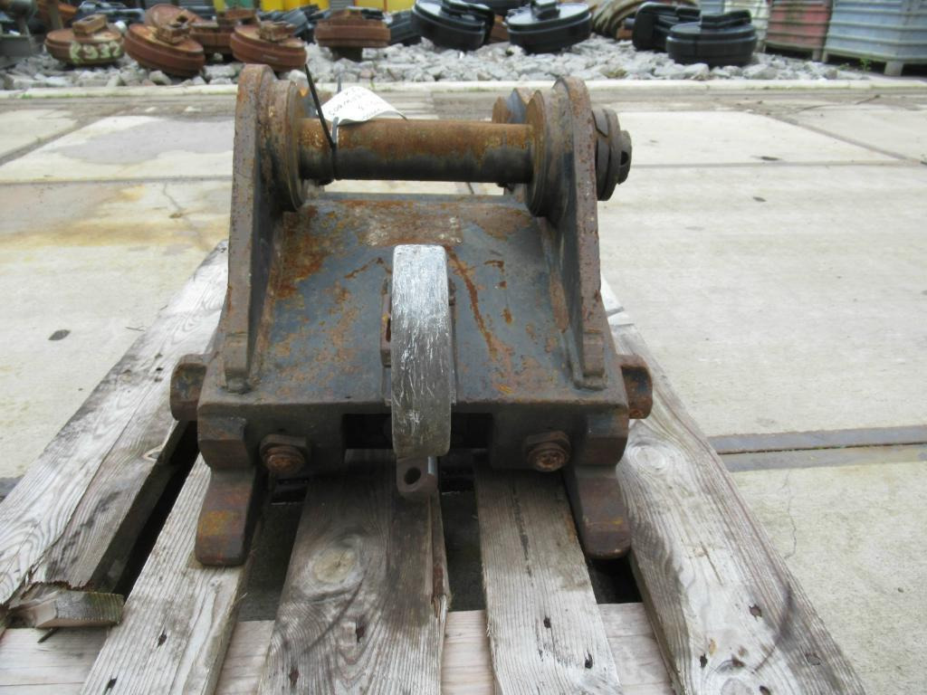 Hitachi CW30S - - Quick coupler for Construction machinery: picture 4 Hitachi CW30S - - Quick coupler for Construction machinery: picture 4