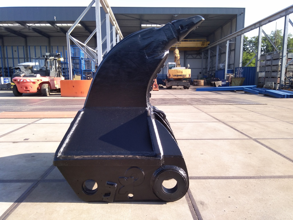Hitachi EX2500 - - Ripper for Construction machinery: picture 2 Hitachi EX2500 - - Ripper for Construction machinery: picture 2
