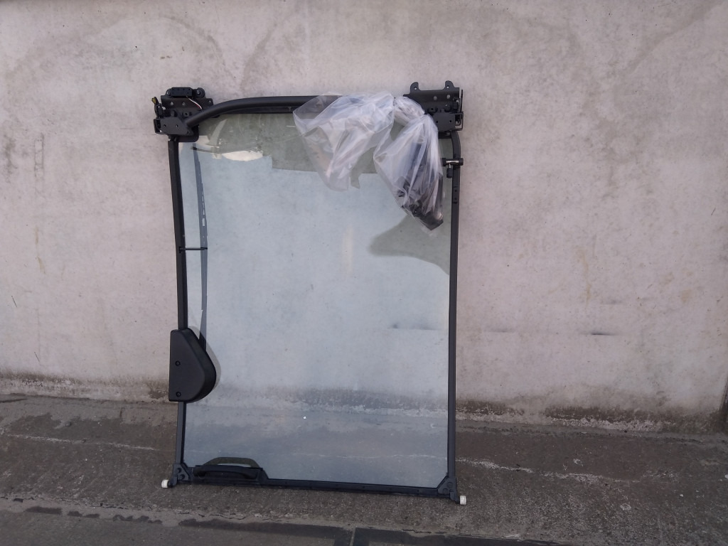 Hitachi YA00000236 - Window and parts: picture 2 Hitachi YA00000236 - Window and parts: picture 2