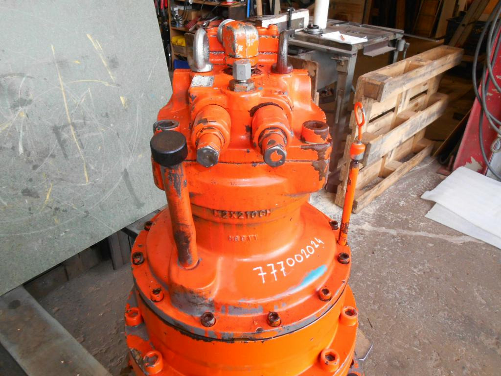 Kawasaki M2X210CHB-10A - - Swing motor for Construction machinery: picture 3 Kawasaki M2X210CHB-10A - - Swing motor for Construction machinery: picture 3