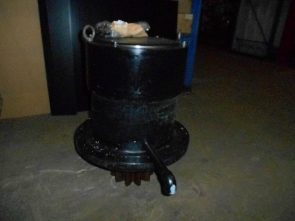 New Swing motor for Construction machinery Kobelco LQ32W00009F1: picture 6
