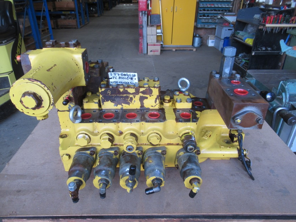 Komatsu 709-15-94200 - Hydraulic valve for Construction machinery: picture 1 Komatsu 709-15-94200 - Hydraulic valve for Construction machinery: picture 1