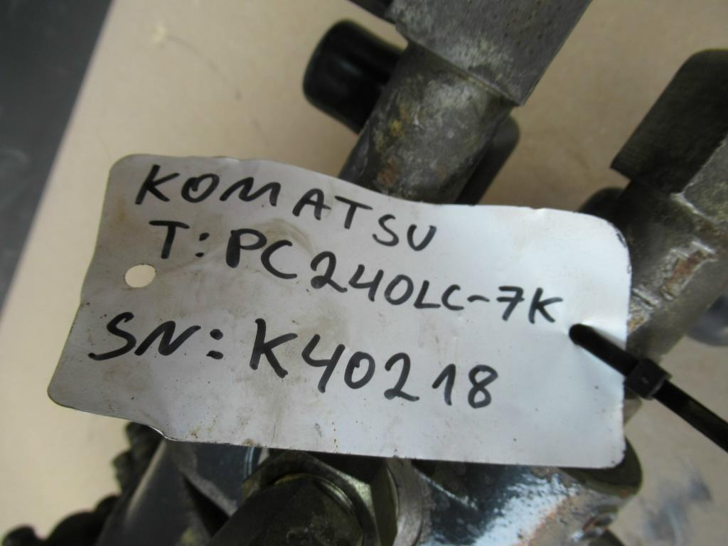 Komatsu PC240LC-7K - - Hydraulics for Construction machinery: picture 2 Komatsu PC240LC-7K - - Hydraulics for Construction machinery: picture 2