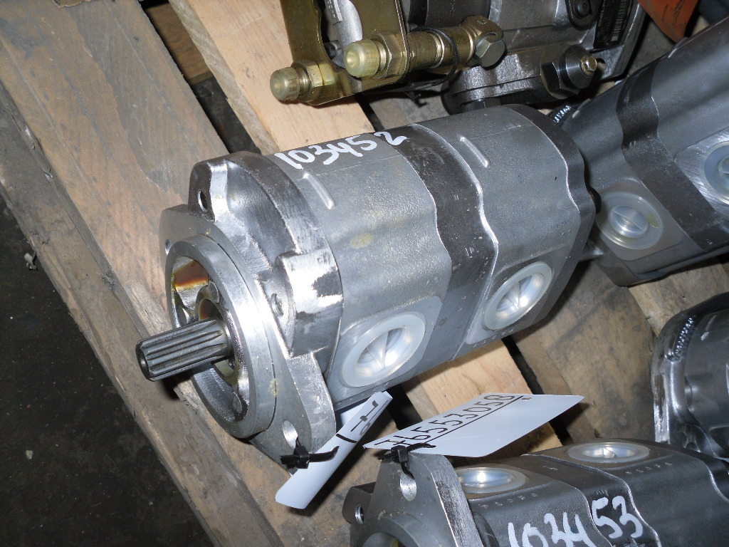 New Holland 157582028 - Steering pump for Construction machinery: picture 2 New Holland 157582028 - Steering pump for Construction machinery: picture 2