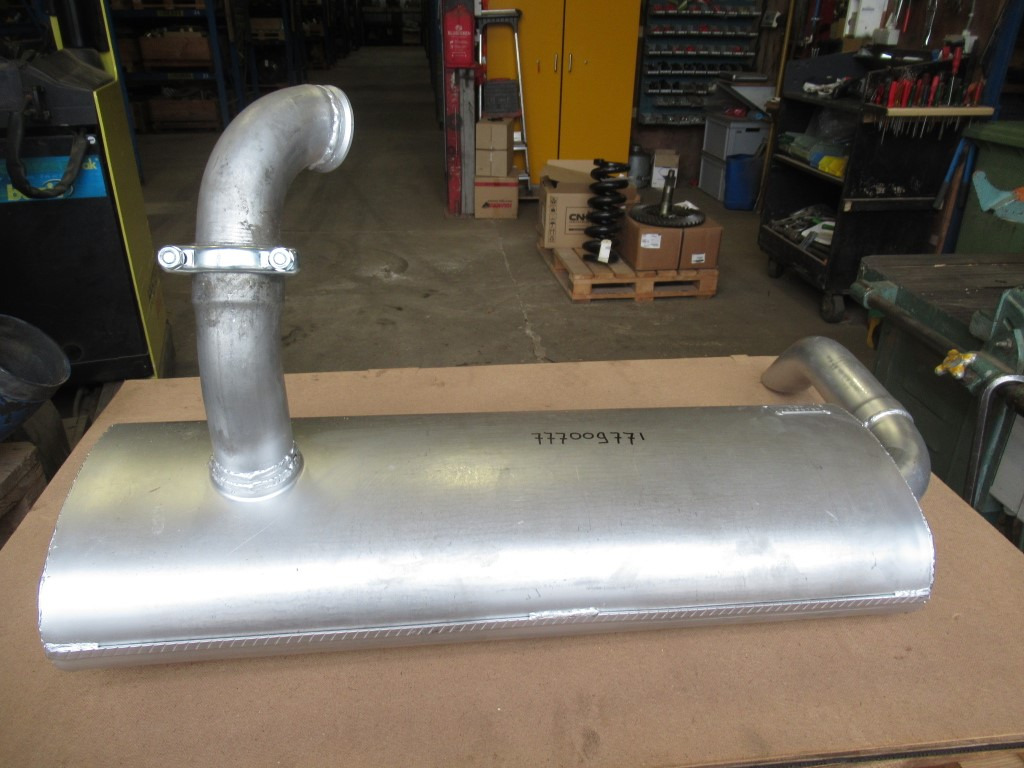 New Holland 72108737 - - Muffler for Construction machinery: picture 1 New Holland 72108737 - - Muffler for Construction machinery: picture 1