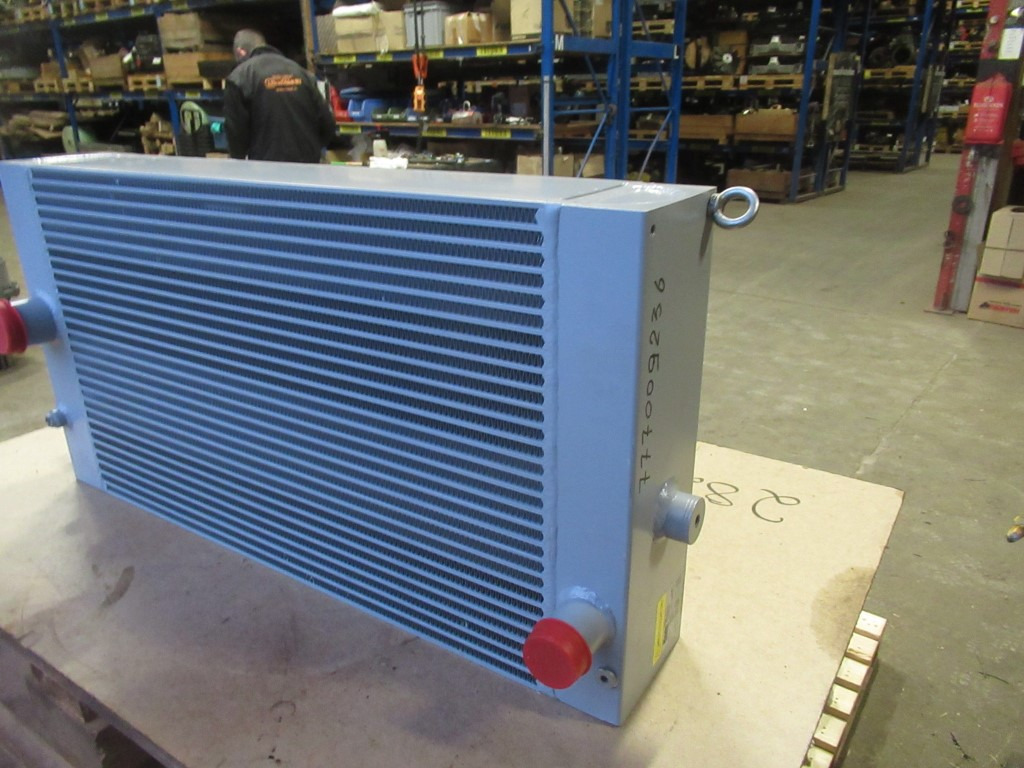 Nissens 658803 - - Radiator for Construction machinery: picture 3 Nissens 658803 - - Radiator for Construction machinery: picture 3