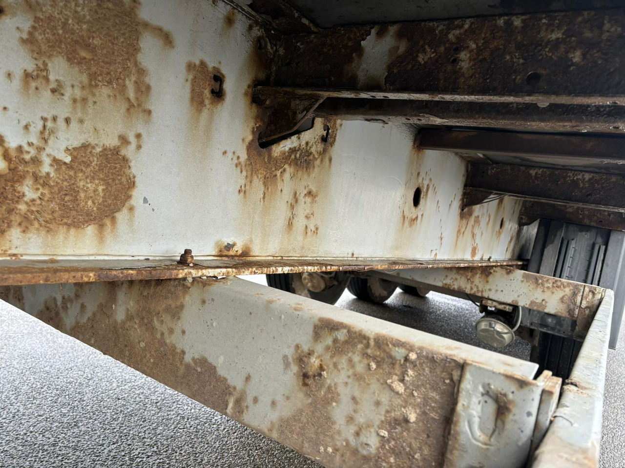 Dropside/ Flatbed semi-trailer KRONE SD P: picture 8