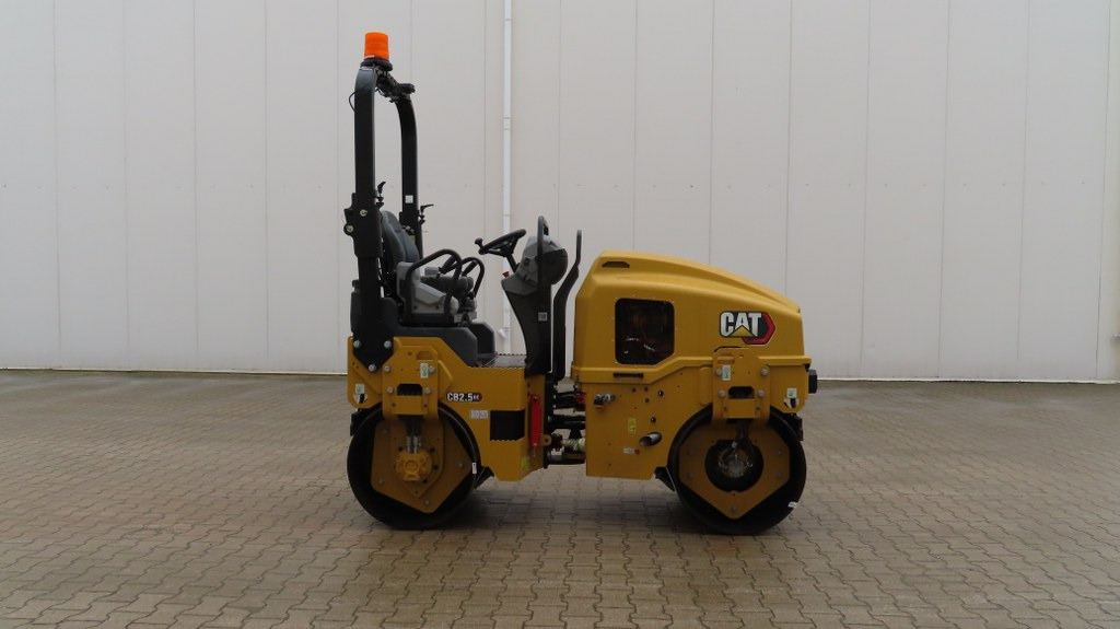 Caterpillar CB 2.5 GC - Road roller: picture 1 Caterpillar CB 2.5 GC - Road roller: picture 1