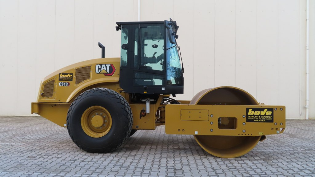 Caterpillar CS13 - Compactor: picture 1 Caterpillar CS13 - Compactor: picture 1