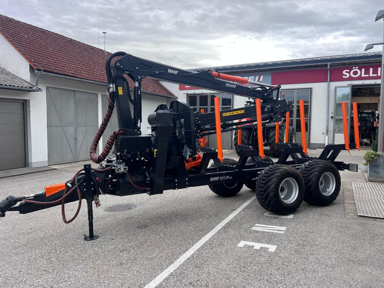 BMF BMF 10T2 mit BMF 850 HP Kran - Timber transport: picture 5 BMF BMF 10T2 mit BMF 850 HP Kran - Timber transport: picture 5