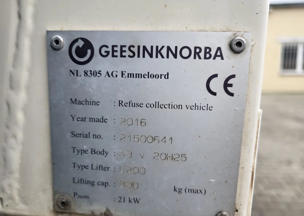 Garbage truck Mercedes-Benz Mercedes-Benz Econic 2630: picture 14