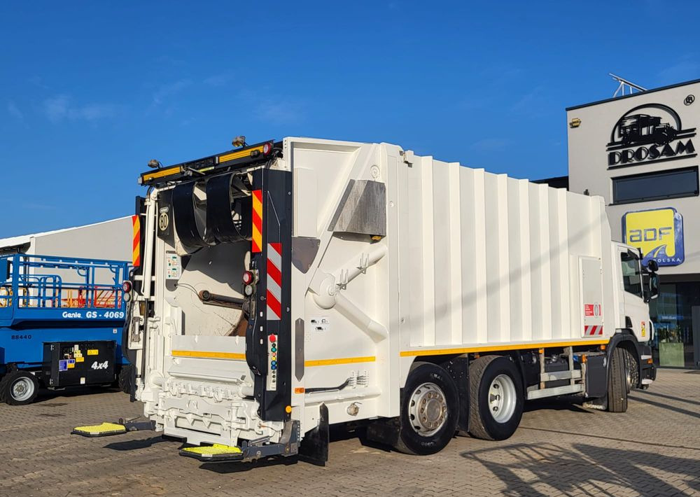 Garbage truck Scania P280: picture 6