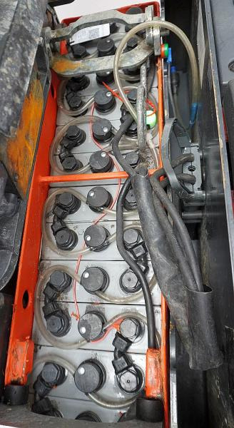 Linde D 12 SP 133 - Stacker: picture 4 Linde D 12 SP 133 - Stacker: picture 4