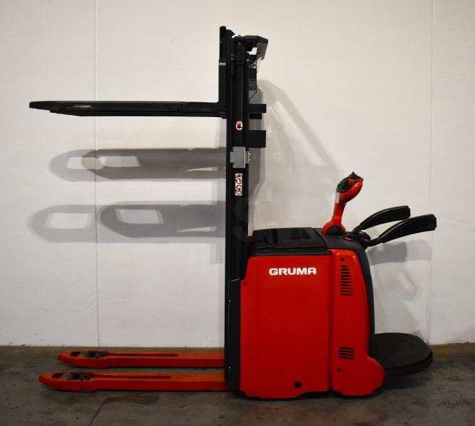 Linde D 14 AP 133 - Stacker: picture 4 Linde D 14 AP 133 - Stacker: picture 4