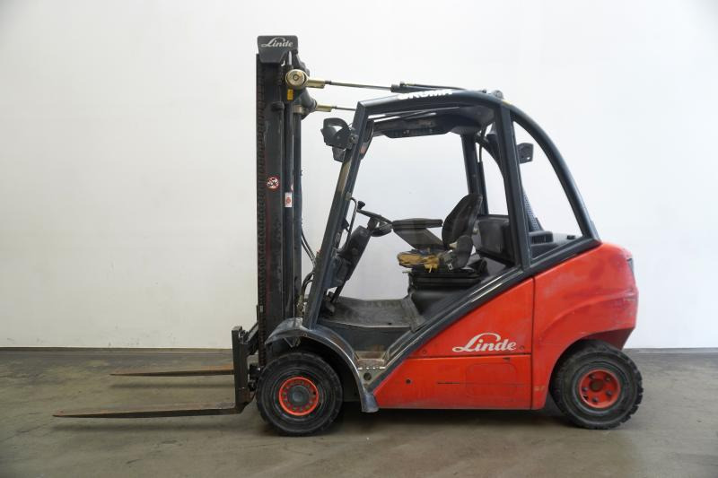 Linde H 25 D 392 - Diesel forklift: picture 4 Linde H 25 D 392 - Diesel forklift: picture 4