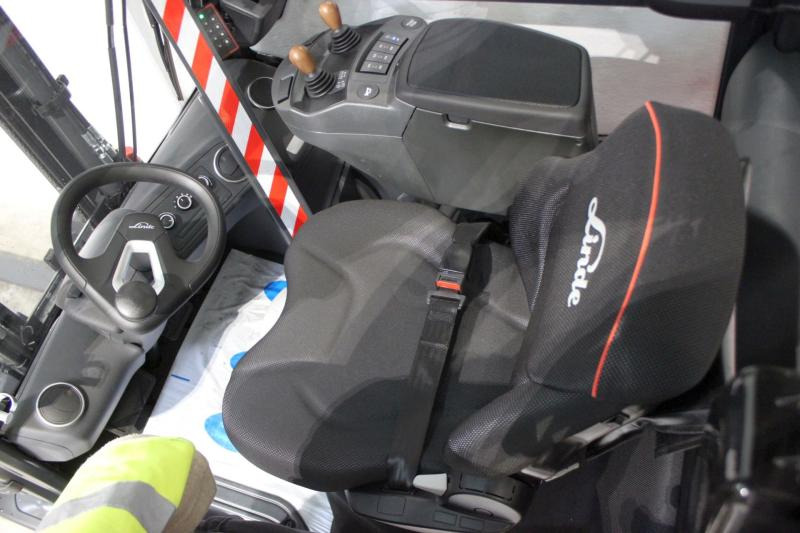 Linde H 30 D 1202 - Diesel forklift: picture 4 Linde H 30 D 1202 - Diesel forklift: picture 4