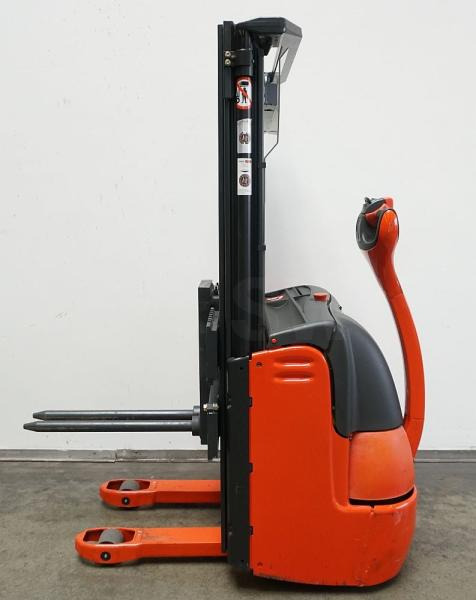 Linde L 10 379 - Stacker: picture 3 Linde L 10 379 - Stacker: picture 3