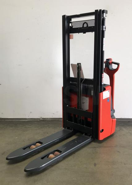 Linde L 12 1172 - Stacker: picture 3 Linde L 12 1172 - Stacker: picture 3