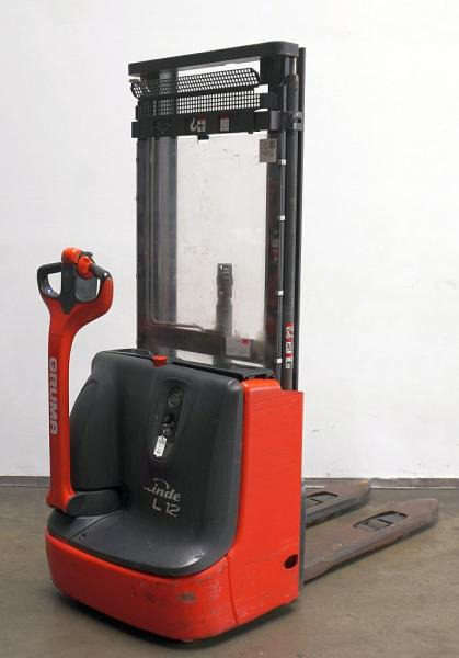 Linde L 12 1172 - Stacker: picture 1 Linde L 12 1172 - Stacker: picture 1