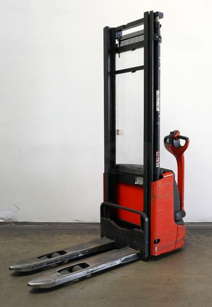 Linde L 12 1172 - Stacker: picture 2 Linde L 12 1172 - Stacker: picture 2