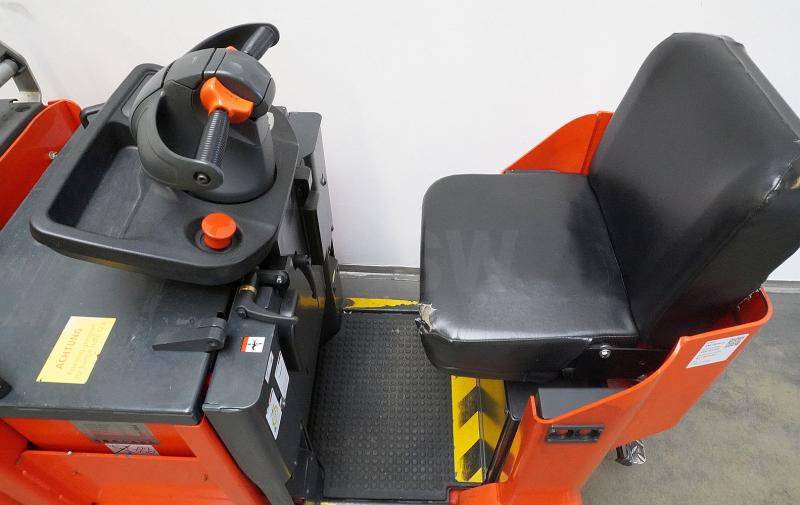 Linde P 50 C 1190 - Tow tractor: picture 3 Linde P 50 C 1190 - Tow tractor: picture 3