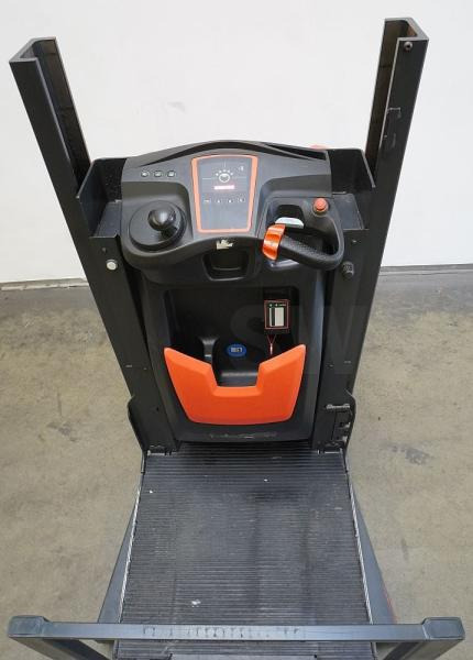 Linde V 10 5212 - Electric forklift: picture 3 Linde V 10 5212 - Electric forklift: picture 3