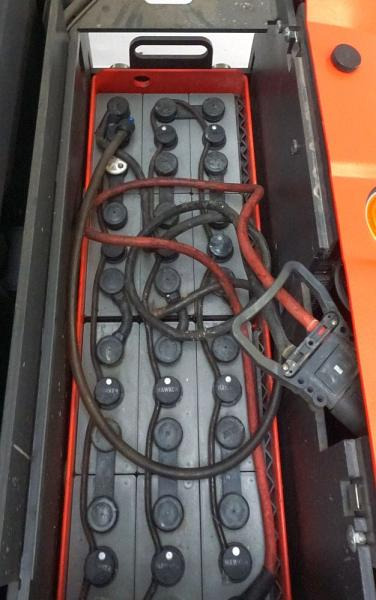 Linde V 10 5212 - Order picker: picture 5 Linde V 10 5212 - Order picker: picture 5