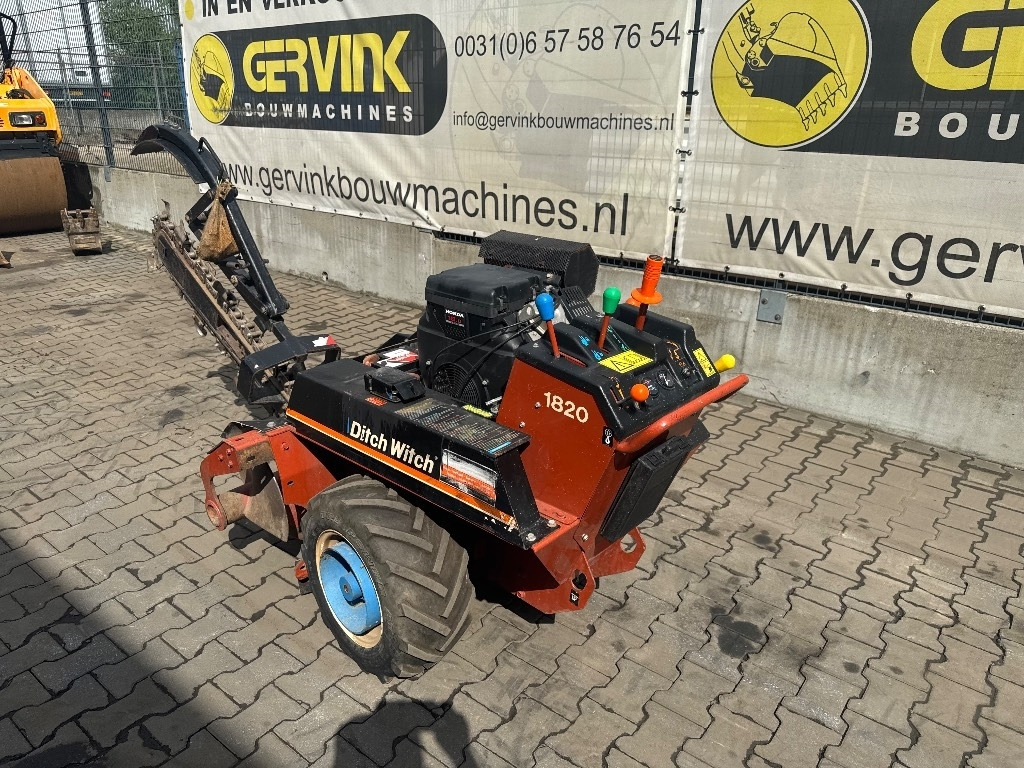 Ditch Witch 1820 - Trencher: picture 3 Ditch Witch 1820 - Trencher: picture 3