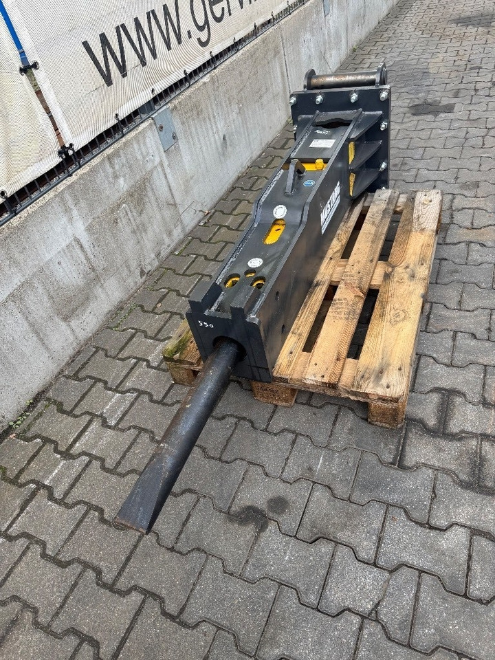 Mustang HM 1002 - Hydraulic hammer for Construction machinery: picture 3 Mustang HM 1002 - Hydraulic hammer for Construction machinery: picture 3