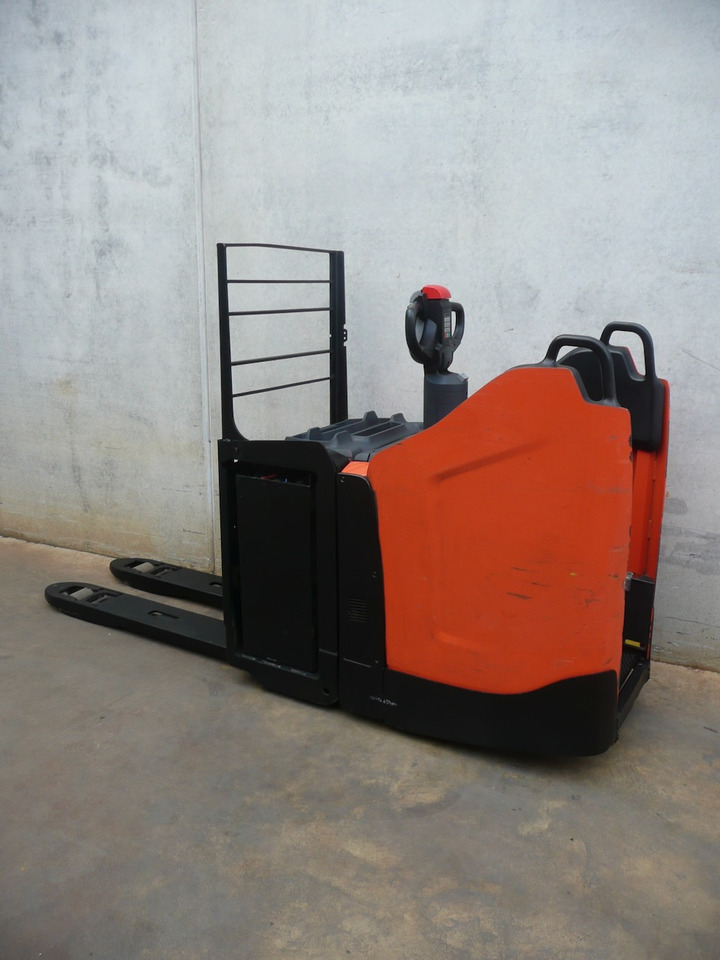 BT LPE 220 - Pallet truck: picture 1 BT LPE 220 - Pallet truck: picture 1