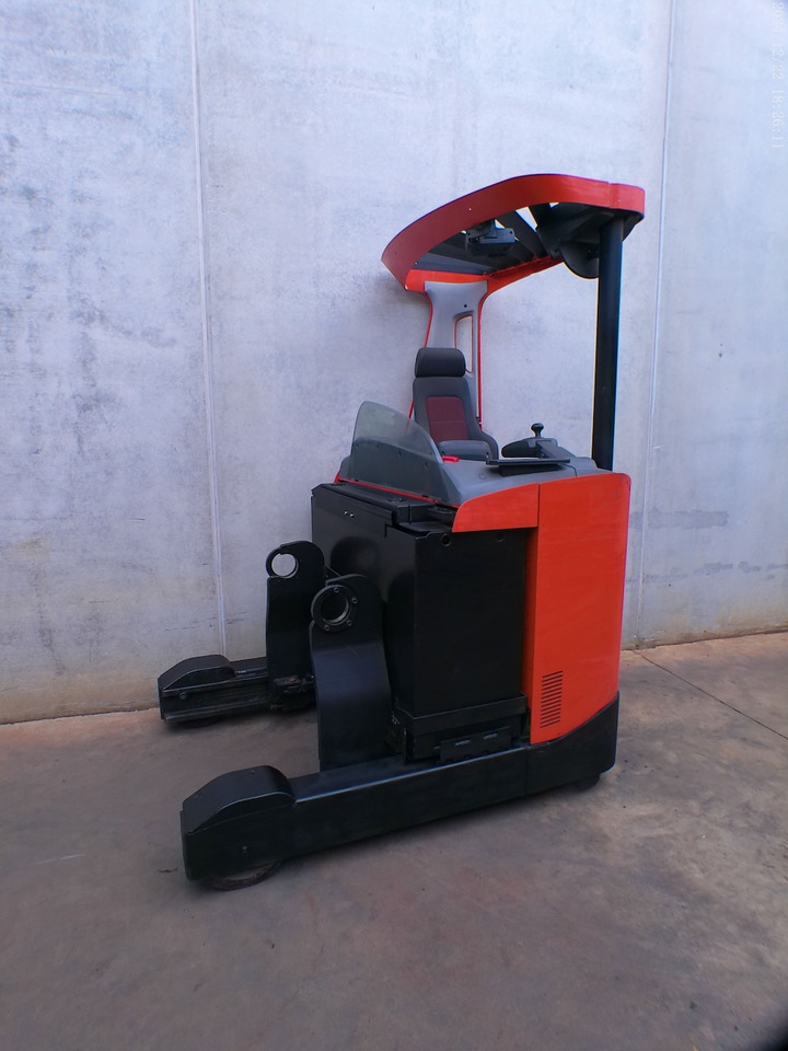 BT RRE 160 - Reach truck: picture 3 BT RRE 160 - Reach truck: picture 3