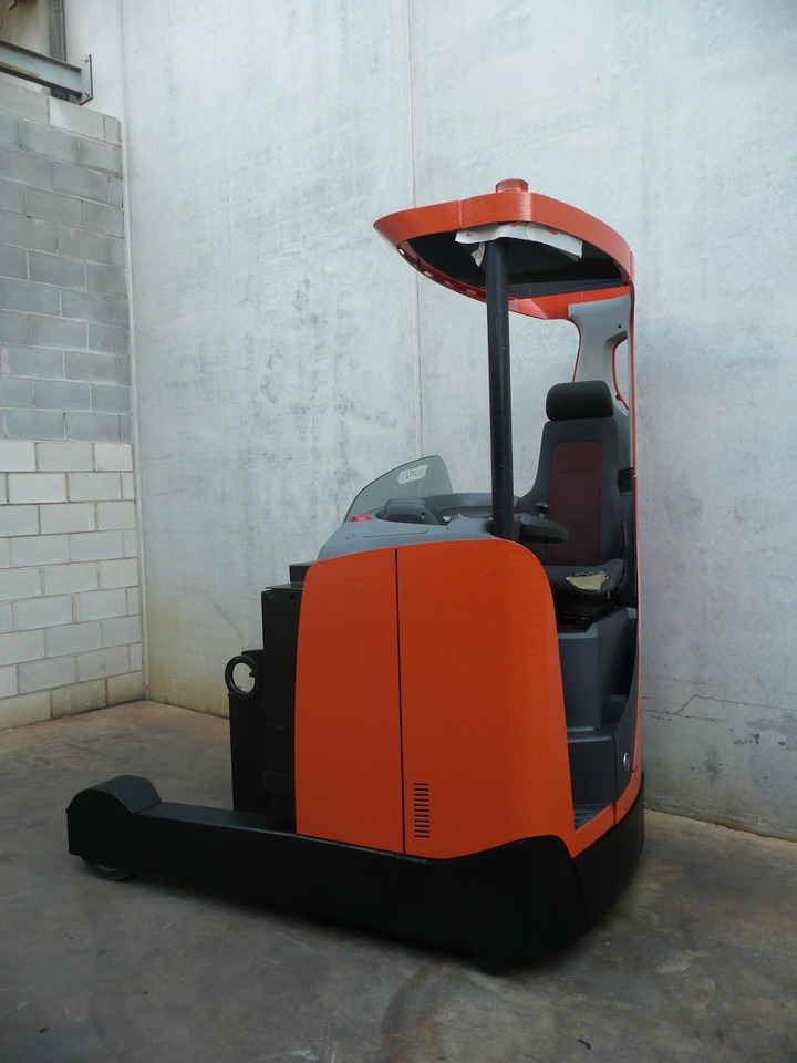 BT RRE 250 E - Reach truck: picture 4 BT RRE 250 E - Reach truck: picture 4
