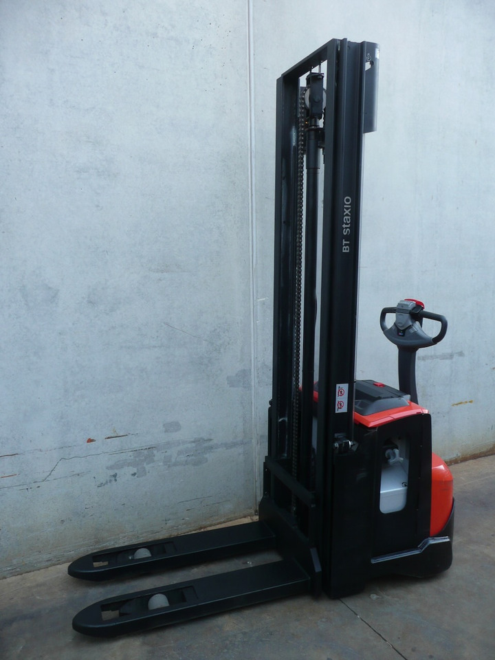 BT SWE120 Li-ion - Stacker: picture 2 BT SWE120 Li-ion - Stacker: picture 2