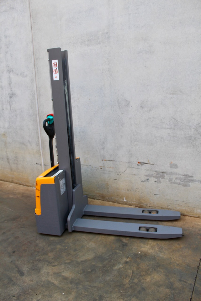 Jungheinrich EJC M10 154 E LI-ION - Stacker: picture 4 Jungheinrich EJC M10 154 E LI-ION - Stacker: picture 4