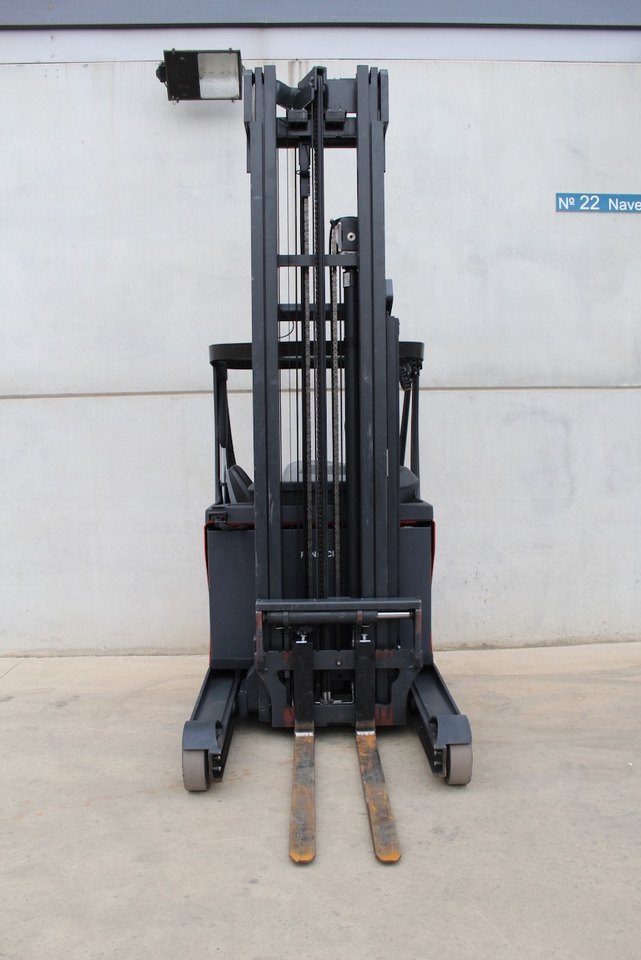 Linde R 16 - Reach truck: picture 5 Linde R 16 - Reach truck: picture 5