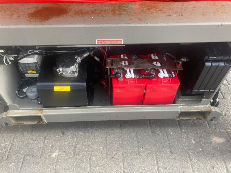 Scissor lift Holland lift HL 9714: picture 10