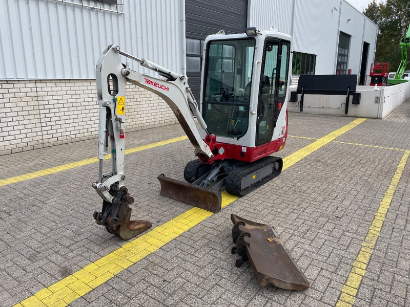 Takeuchi TB 216 - Mini excavator: picture 2 Takeuchi TB 216 - Mini excavator: picture 2