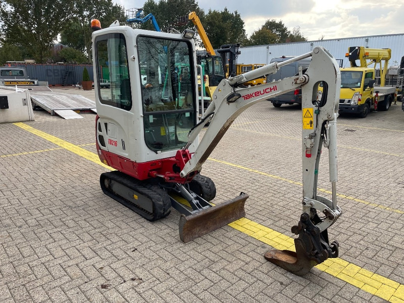Takeuchi TB 216 - Mini excavator: picture 5 Takeuchi TB 216 - Mini excavator: picture 5