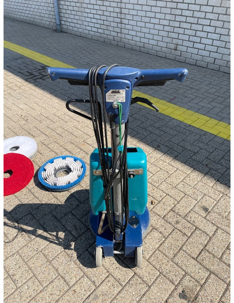 Road sweeper Wetrok Monodisc LS: picture 6