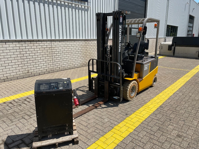 Zoomlion FB 25 Z - Electric forklift: picture 2 Zoomlion FB 25 Z - Electric forklift: picture 2