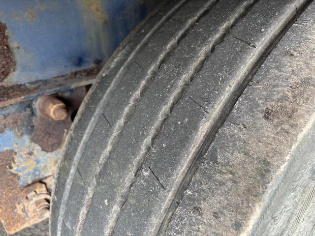 Dropside/ Flatbed semi-trailer Krone SD Flatbed met rongen 41 ton standard chassis: picture 17 Dropside/ Flatbed semi-trailer Krone SD Flatbed met rongen 41 ton standard chassis: picture 17