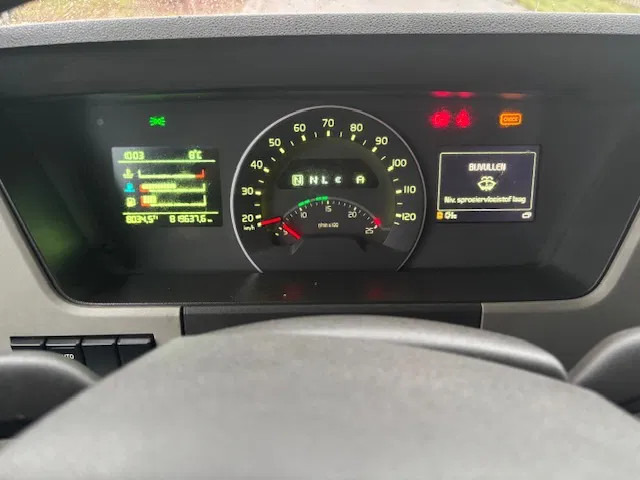 Tractor unit Volvo FM 410 tractor head Tipper Hydraulics MOT 11-05-2026: picture 9